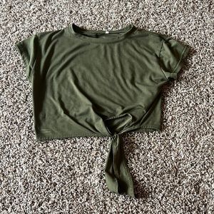 Green crop top with tie in front size L